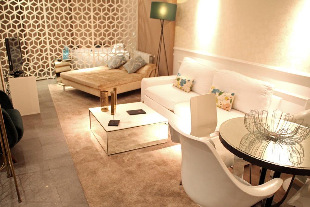 Madrid Central Gran Via Suites Pokoj fotografie